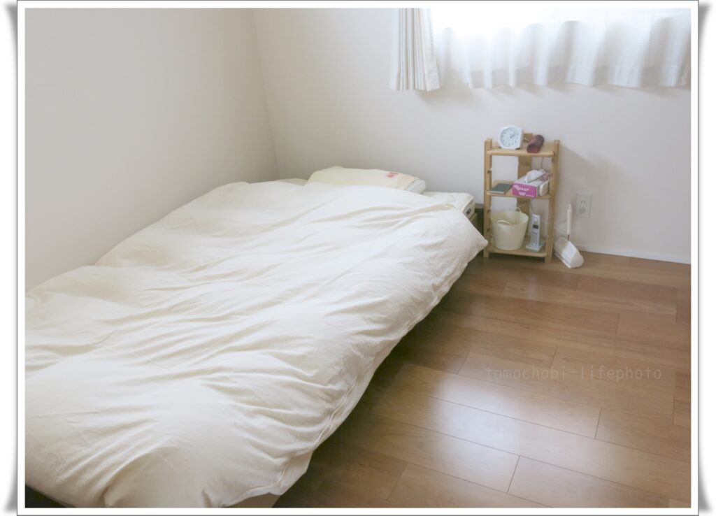 スッキリシンプルな寝室